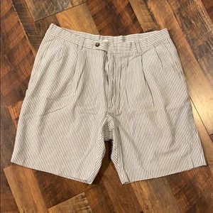 Gatsby Sear-sucker shorts